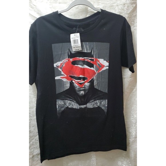 *NWT* Batman Vs‎ Superman Ripped Poster Mens T-shirt *MED* - Picture 2 of 3